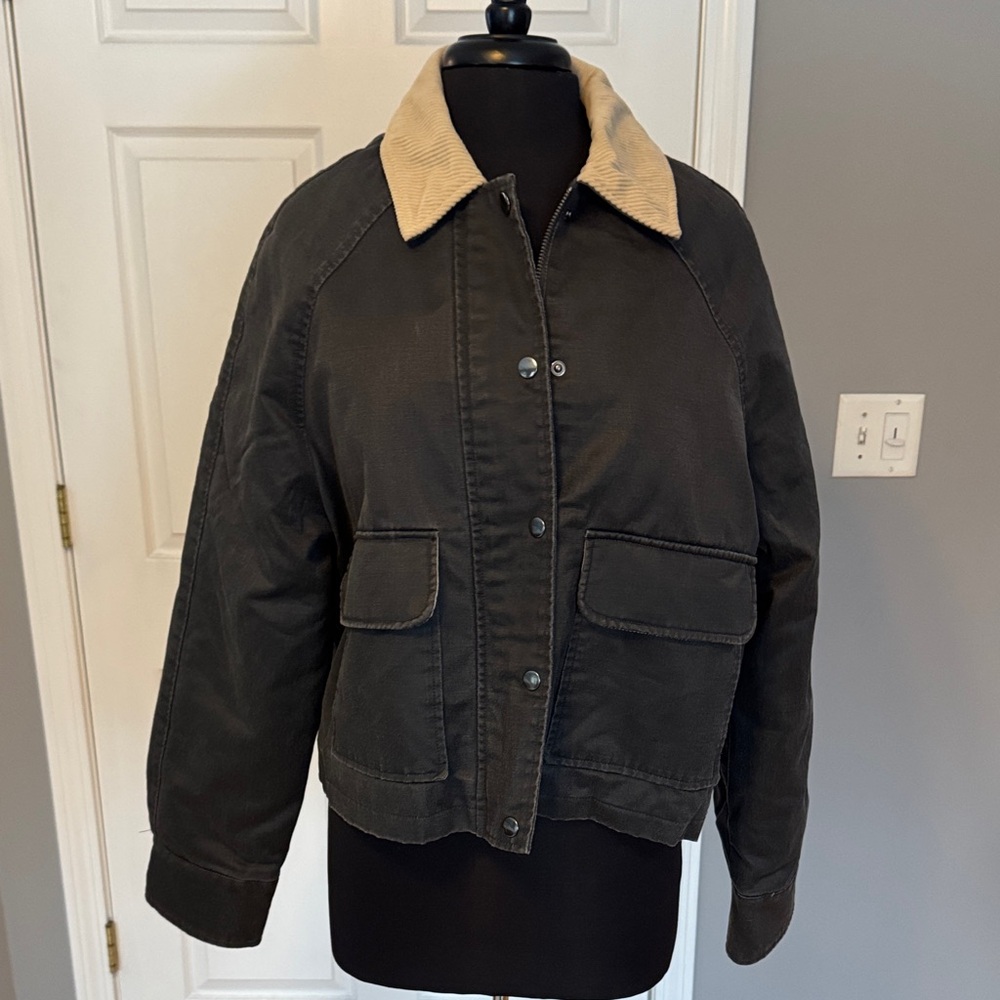 Greige Women's barn Jacket with Tan Collar